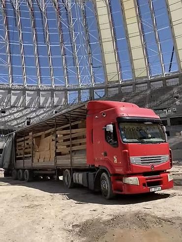 mersedes 814: Тягач, Renault, 2012 г., Шторный — 3
