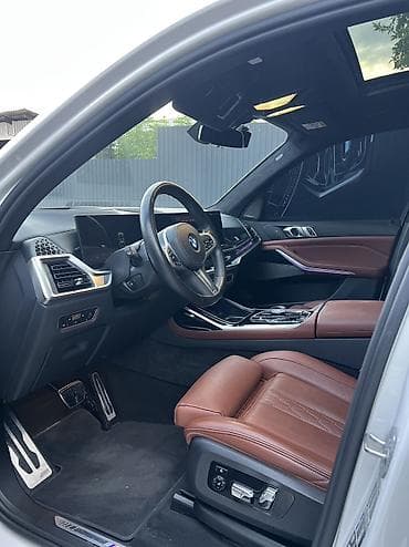 камера 360 авто: BMW X7: 2022 г., 3 л, Типтроник, Гибрид, Внедорожник — 10