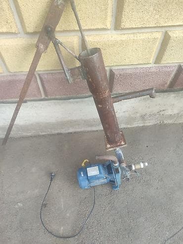 водяной компрессор: Насосный узел для подачи воды + самодельная стойка/штатив Состав: - — 1