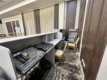 летние: Сдается отдельностоящее коммерческое здание на первой линии по ул — 10