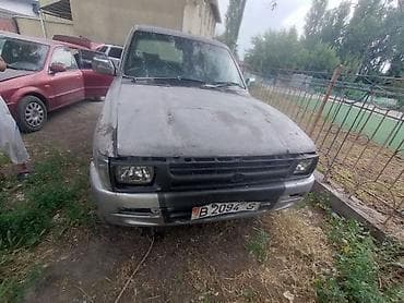 неубиваемый: Toyota Hilux Surf: 1992 г., 2.9 л, Механика, Дизель, Внедорожник — 2