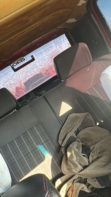 диски на опель зафира а: Продаётся легковой автомобиль (хэтчбек), красный цвет кузова. В салоне — 1