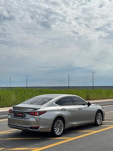 es300: Lexus ES: 2021 г., 2.5 л, Вариатор, Гибрид, Седан — 6