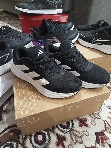 ноокен масы: Эркектердин кроссовкасы, 41.5, Adidas, Колдонулган, түсү - Кара, Өзү алып кетүү — 1