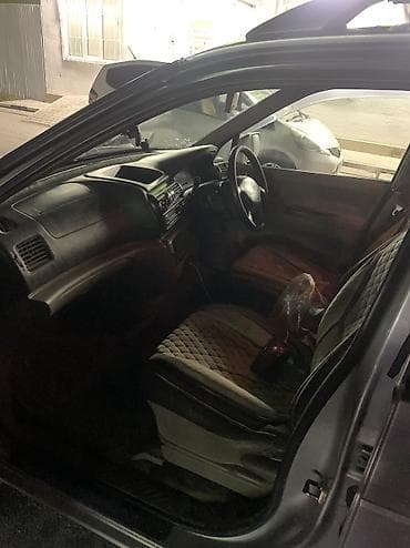 Nissan R Nessa: 1998 г., 2 л, Автомат, Газ, Универсал