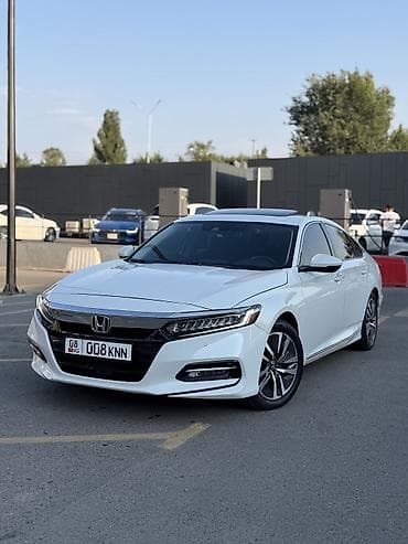 Honda Accord: 2019 г., 2 л, Вариатор, Гибрид, Седан — 1
