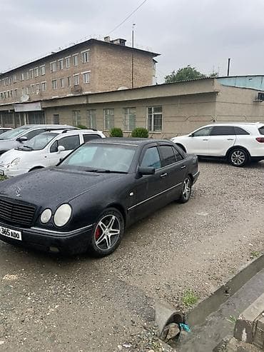 Mercedes-Benz E-Class: 1998 г., 2.4 л, Механика, Бензин, Седан