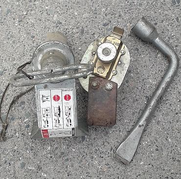 инструменты по дереву: Набор инструментов для столярных, слесарных и хозяйственных работ. В — 3