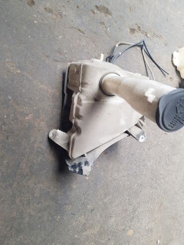 автомойка оборудование: Toyota Surf, бачок омывателя, тоета сюрф Омывательный бачок — 2