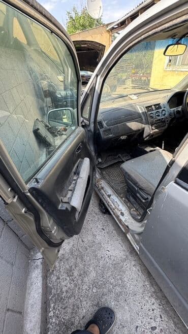 авто не на ходу: Honda : 2000 г., Универсал — 6