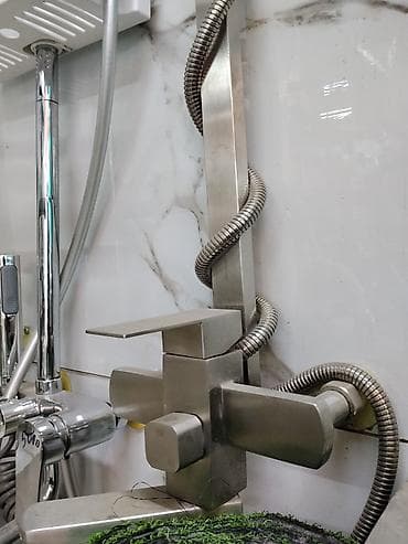 Смесители для ванны и душа: Смеситель для ванны и душа, Ручной душ, Установка: Наружный монтаж, Материал: Нержавейка, Функции: Без функций — 1