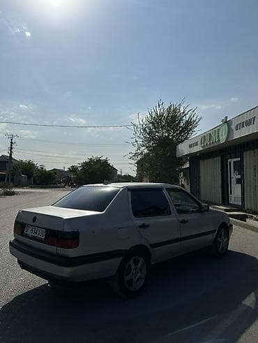 велтмейстер авто: Volkswagen Vento: 1993 г., 1.8 л, Механика, Седан — 4