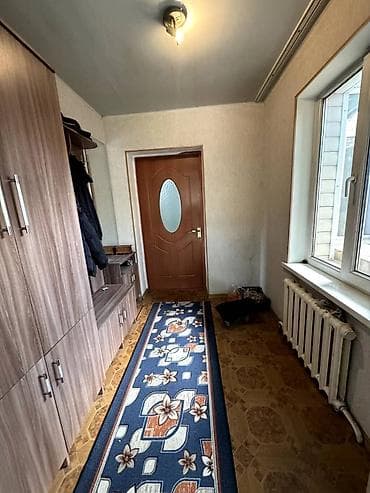 Кыймылсыз мүлк: 📌 Барак үй сатылат ♦️Район: Кудайберген ♦️Аянты: 80м2 ♦️Участок: 2 — 4