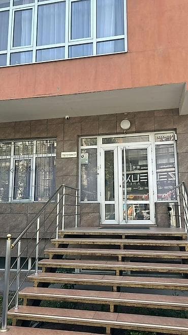 коридорного типа: Аренда помещения с отдельным входом с улицы - Формат: нежилое — 1