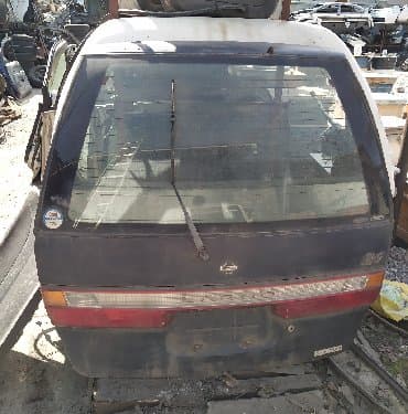 нисан ларго: Nissan Largo крышка багажника Ниссан Ларго Крышка со стеклом, фонарь — 1