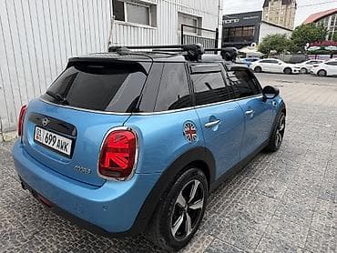 2 8: Mini Cooper: 2018 г., 1.5 л, Автомат, Бензин, Хэтчбэк — 6