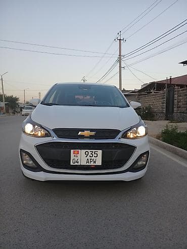 Chevrolet Spark: 2019 г., 0.1 л, Вариатор, Бензин, Хэтчбэк