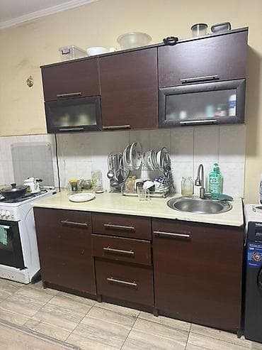 спльный гарнитур: Кухонный гарнитур с мойкой и верхними шкафами со столом - — 1