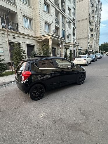 2016: Chevrolet Spark: 2016 г., 1 л, Автомат, Бензин, Хэтчбэк — 3