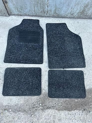 свечи чёрные: Продаю на Тойота РАВ4, II поколение, 5 г. вып. родные полики в салон — 2