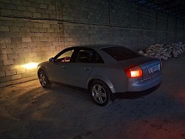 Audi A4: 2003 г., Седан