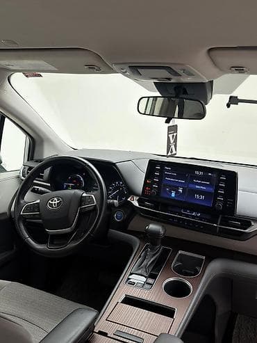 prius v: Toyota Sienna: 2021 г., 2.5 л, Автомат, Гибрид, Минивэн — 2