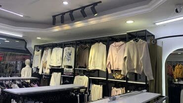 сдаю дом долгосрочное без хозяина: Сдается центральная часть бутика ! 📍 ТЦ Beta Stores (Чуй × Исанова) — 3