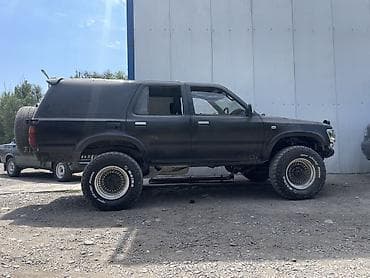 Унаа: Toyota Hilux Surf: 1992 г., 2.9 л, Кол менен иштөөчү, Дизель, Жол тандабас — 4