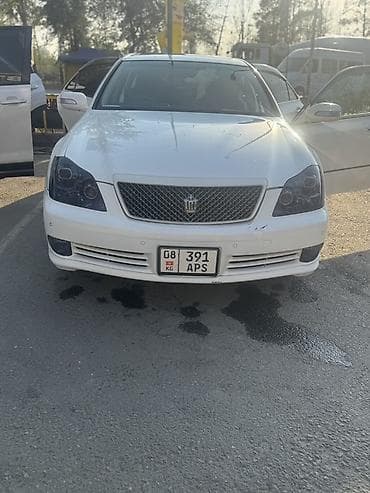 Toyota Crown: 2004 г., Автомат, Бензин, Седан