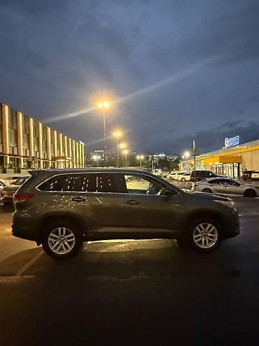 carplay android: Toyota Highlander: 2018 г., 3.5 л, Гибрид, Кроссовер — 1