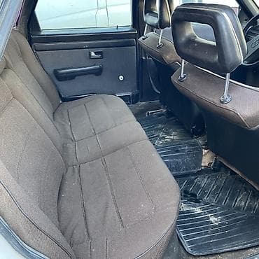 Audi: Audi 100: 1986 г., 1.8 л, Механика, Бензин, Седан — 8