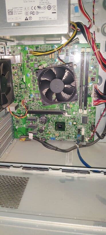 Смарт-часы: Компьютер, ядер - 4, ОЗУ 4 ГБ, Для несложных задач, Intel Core i5, Встроенная видеокарта, SSD — 5