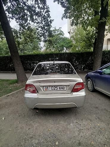 Daewoo Nexia: 2010 г., Механика, Бензин, Седан