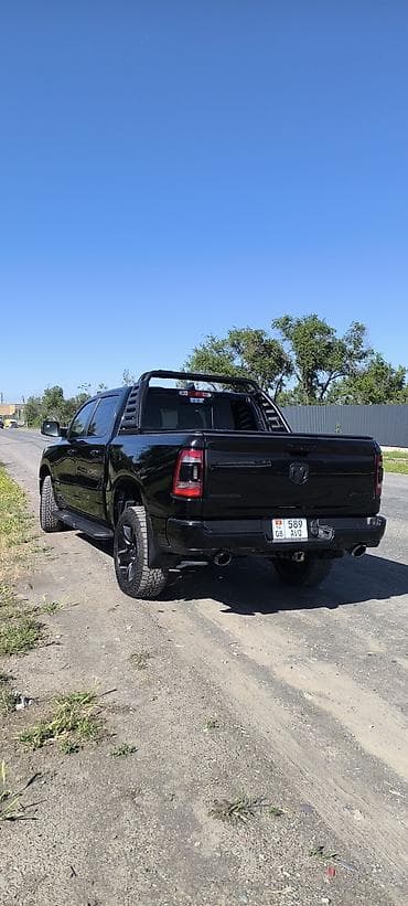дрон для поля: Dodge Ram 1500: 2020 г., 5.7 л, Автомат, Бензин, Пикап — 3