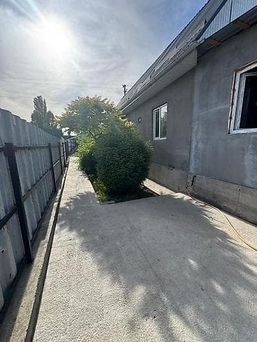 Дома: 🏡 Срочно продаётся дом в Новопавловке! 📍 Участок: 5 соток 🏠 Дом: 74 — 4