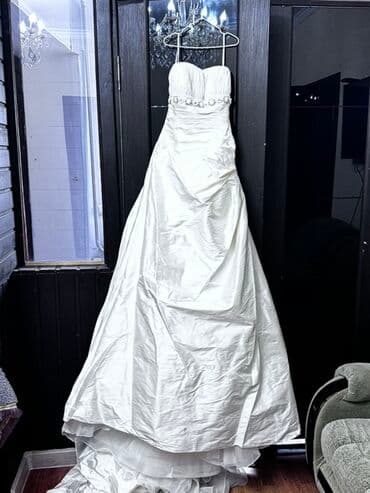 фата на девичник: Свадебное платье цвета айвори/белый. - Силуэт: А-силуэт с пышной — 2