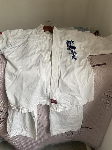 курти: Мужской спортивный костюм, Б/у, цвет - Белый — 1