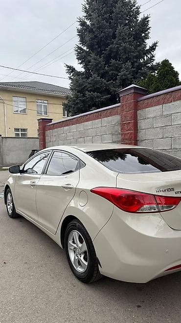 вампер ист: Hyundai Elantra: 2011 г., 1.8 л, Автомат, Бензин, Седан — 3