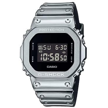 Аксессуары: Casio G-Shock GM-5600YM-8 — это модель из серии Fine Metallic — 1