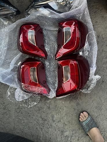 Задние фонари для автомобиля (комплект 4 штуки, левый/правый