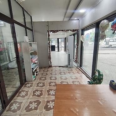 аренда комнаты с подселением: Аренда торгового помещения на первой линии Описание: - Угловой — 5