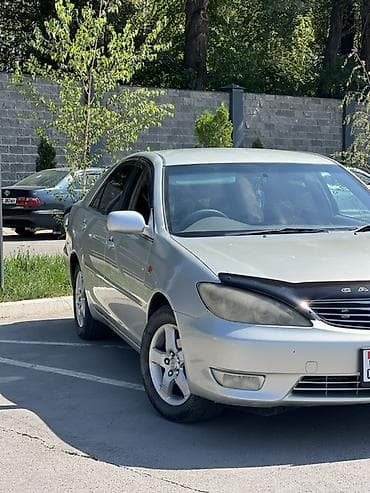 Toyota Camry: 2004 г., 2.4 л, Бензин, Седан — 2