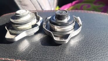 чистка радиатора авто: Крышки радиатора (2 шт.)
хонда оргинал япон г Ош — 2