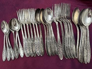 мельхиоровый: Столовый мельхиоровый набор «Пламя» («Огонек»). В наборе 36 — 2