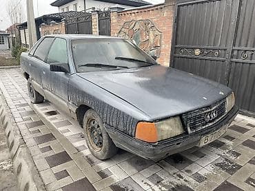 Audi 100: 1990 г., 2 л, Механика, Бензин, Седан