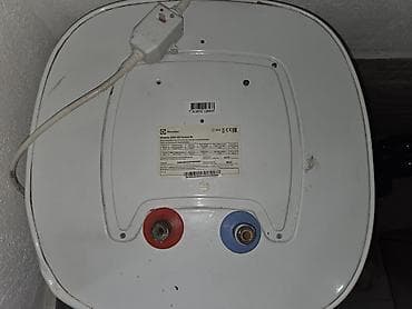 Техника и электроника: Накопительный водонагреватель Объем бака: 100 л, Electrolux, Электрический, Панель управления, Б/у — 3