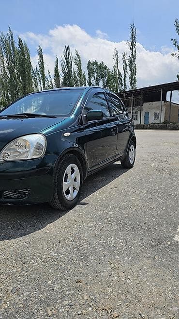 Транспорт: Toyota Yaris: 2004 г., 0.1 - engine capacity л, Кол менен иштөөчү, Бензин, Хетчбек — 7
