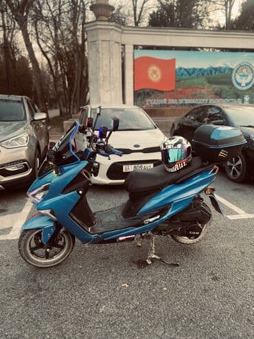 тенты на авто: Макси-скутер 175 куб. см, Бензин, Б/у — 8