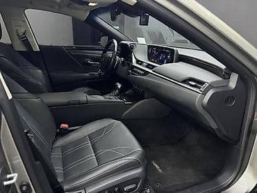 audi q3: Lexus ES: 2019 г., Гибрид, Седан — 7