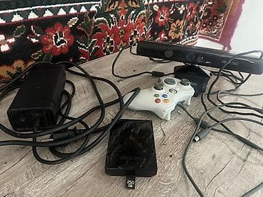 Комплект для Xbox 360 с Kinect. Состав: - Сенсор Kinect для Xbox 360